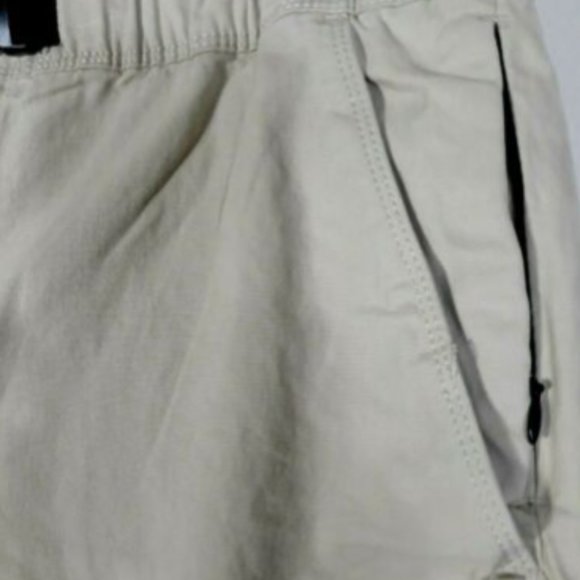Foundry Everyday Casual Comfort Stretch Pale Khaki Belted Shorts Mens Size 32 LT - Picture 4 of 6